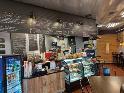 Cinnamon Bear Bakery & Deli