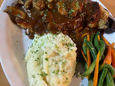 City Hall Cafe & Wine bar