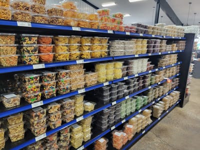 Clugston's Market & Cafe