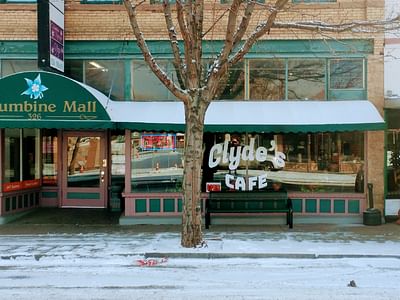 Clyde's Cafe