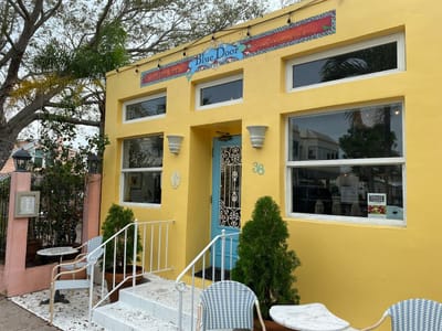 coffee bar Blue Door