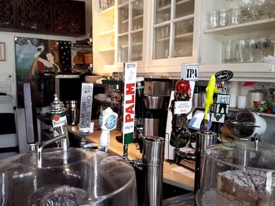 coffee bar Blue Door