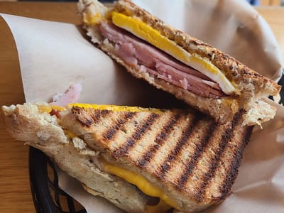 Coffee Corner Bistro