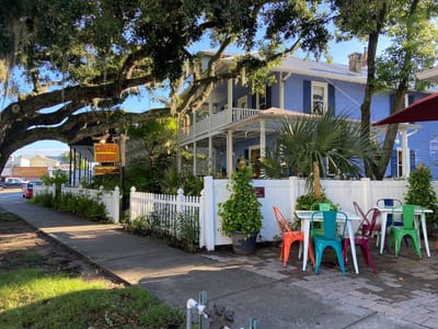 Coffee House Realty Cafe