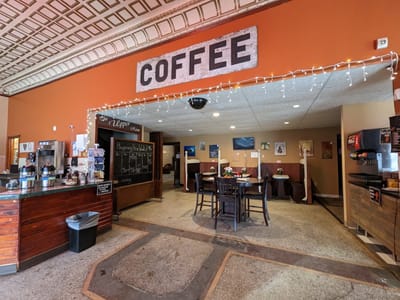 Common Ground Coffee Bar & Deli