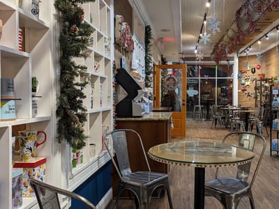 Common Grounds Coffee House & Desserts