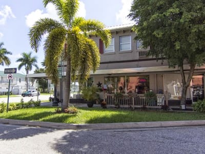 Common Grounds Coffee Shop