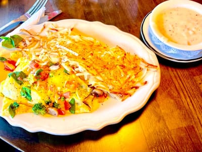 Connie's Cafe & Lounge