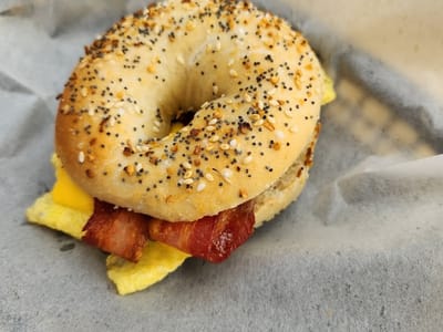 Corner Bagel Bakery & Deli