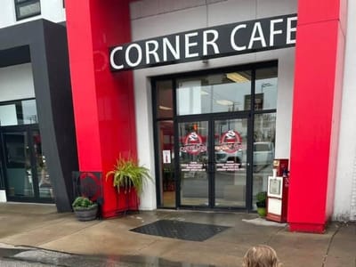 Corner Café