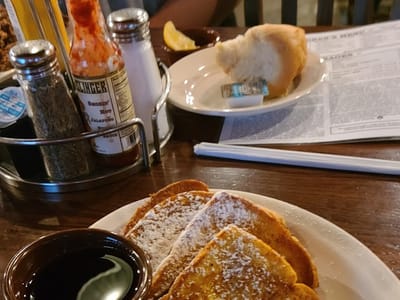 Corner Cafe Independence