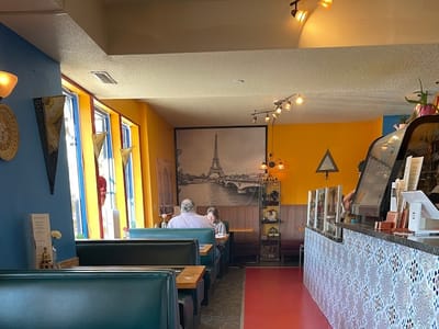 Crêpes de Luxe Cafe