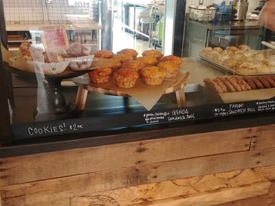 Crack Of Dawn bakehouse and market