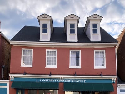 Cranberry's Grocery & Eatery