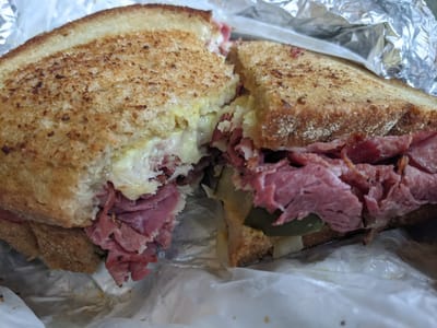 Crazy River Cafe & Deli