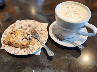 Crema Coffee House & Pastries
