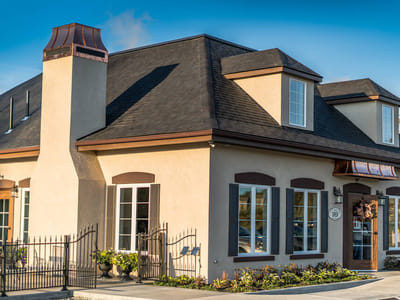 Crema Coffee House & Pastries