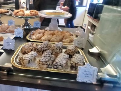 Crema Coffee House & Pastries