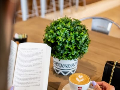 Crema Gourmet Espresso Bar