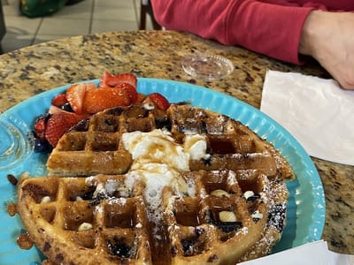 Crescent Moon Coffee Bar & Cafe