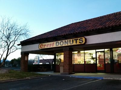 Crest Donuts