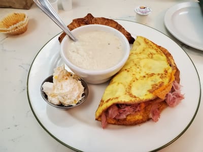 Croissants Bistro & Bakery