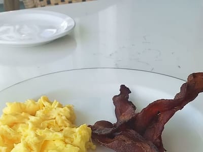 Croissants Bistro & Bakery