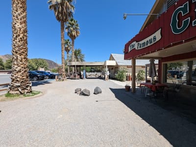 Crowbar Cafe & Saloon