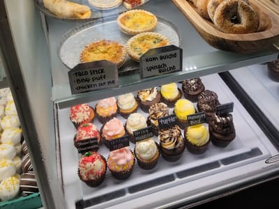 Crumbcakes Coffee House & Bakery