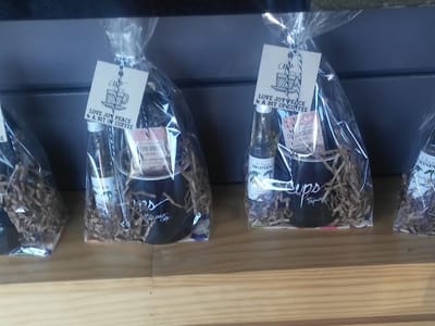 Cups | An Espresso Café