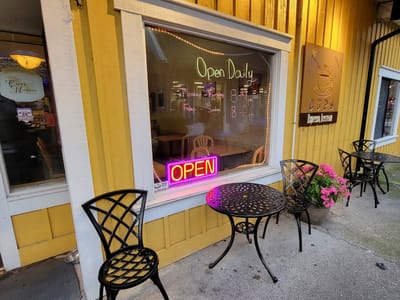 Cups Espresso & Café