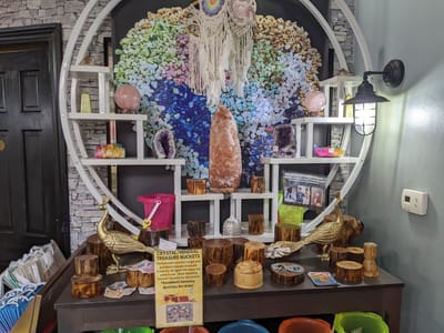 Daisy Kay Crystals, Coffee, & Gifts