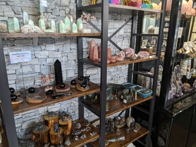 Daisy Kay Crystals, Coffee, & Gifts