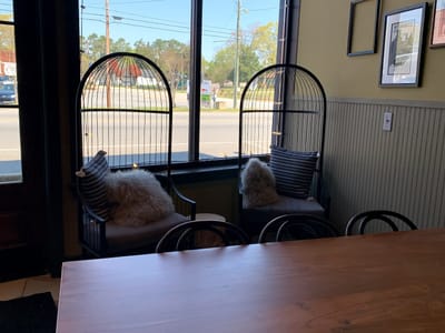 Daphne's Coffee Shop