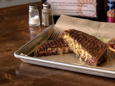 Dawn's Delectables Dessert & Sandwich Shoppe