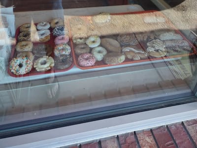 Daylight Bakery & Ice Cream