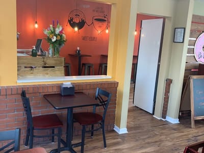 Daylight Donuts of Cochran