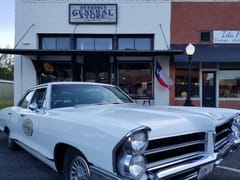 DEERING'S GENERAL STORE & NIB'S COFFEE BAR