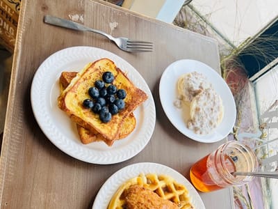 Deja Brew Coffee House & Bakery