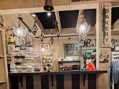 Deja Brew Coffee House & Bakery