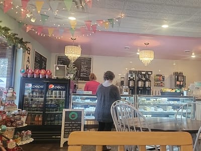 Diamond Dust Bakery & Coffee Shop