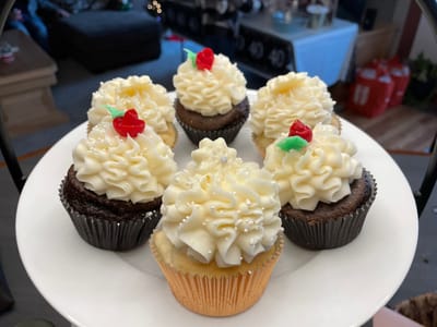 Diamond Dust Bakery & Coffee Shop