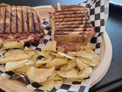 Diamond Square Market Deli Cafe