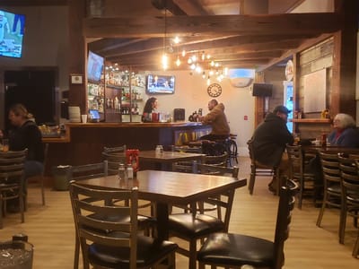 Dine n Dash Pub & Grill - Colfax