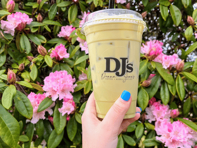 DJ's - Denna Jean's Coffee & Bubble Waffles