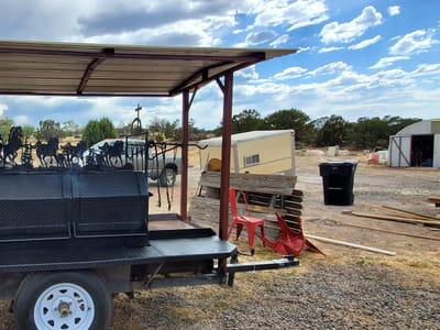 Does & Bucks Mobile Coffee & Cafe