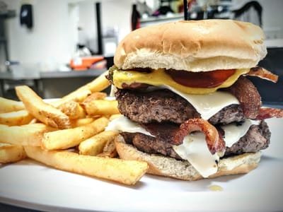 Dora's Sale Barn Cafe