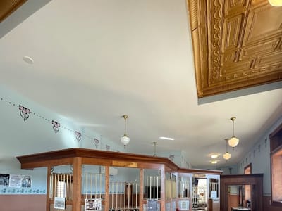 Dorrance Bankery - Worlds Largest Avery Tractor & Thresher