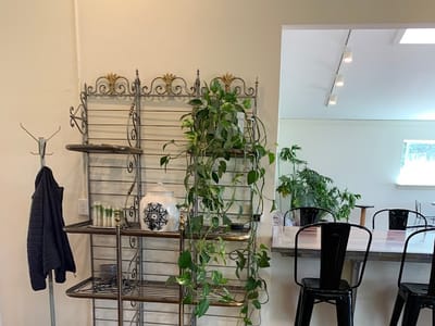 Duke's cafe and bakery