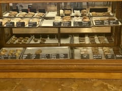 Duke's cafe and bakery